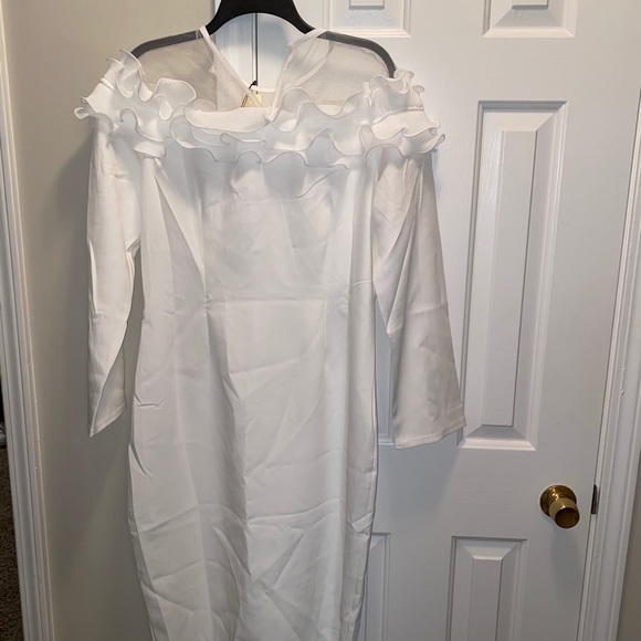 Off white ruffle midi dress - Picture 2 of 9